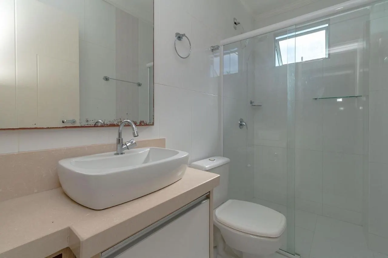 Aluguel Apartamento 3 Quartos Vista Mar Bombas Sc ボンビーニャス 0*,  ブラジル